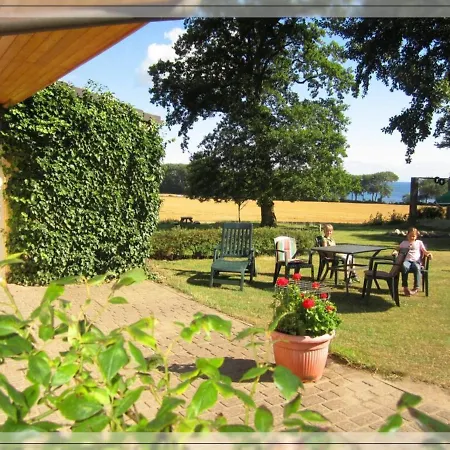 Ferienbauernhof Liesenberg Foersterhaus Gaensebluemchen Dom wakacyjny
