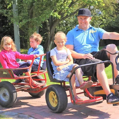 Ferienbauernhof Liesenberg Foersterhaus Gaensebluemchen Дом отдыха Фемарн