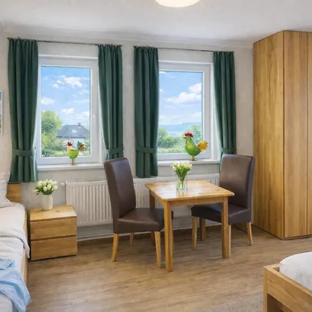 Дом отдыха Ferienbauernhof Liesenberg Foersterhaus Gaensebluemchen Фемарн